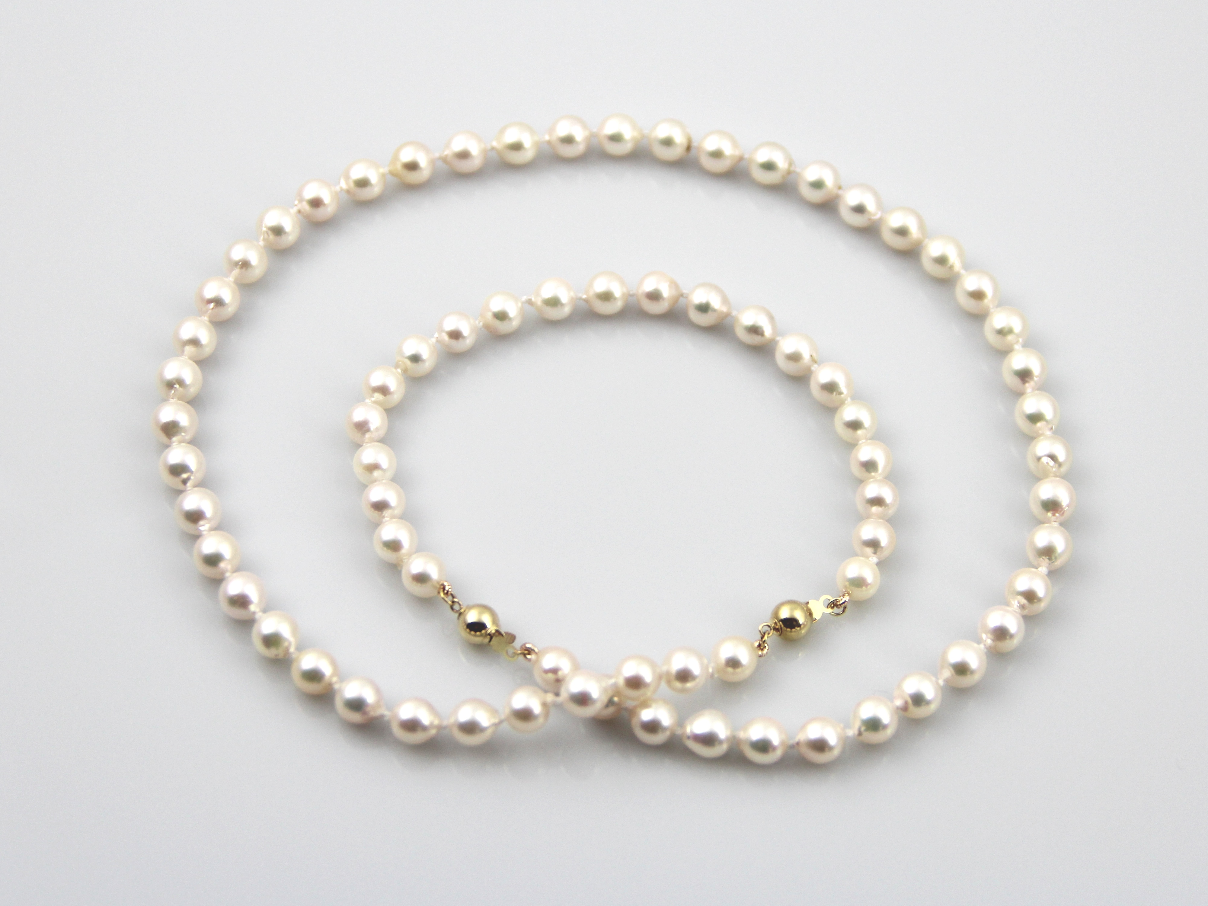 Akoya-Zuchtperlen in Standardqualität mit Goldverschlüssen 6.5–7 mm - 5