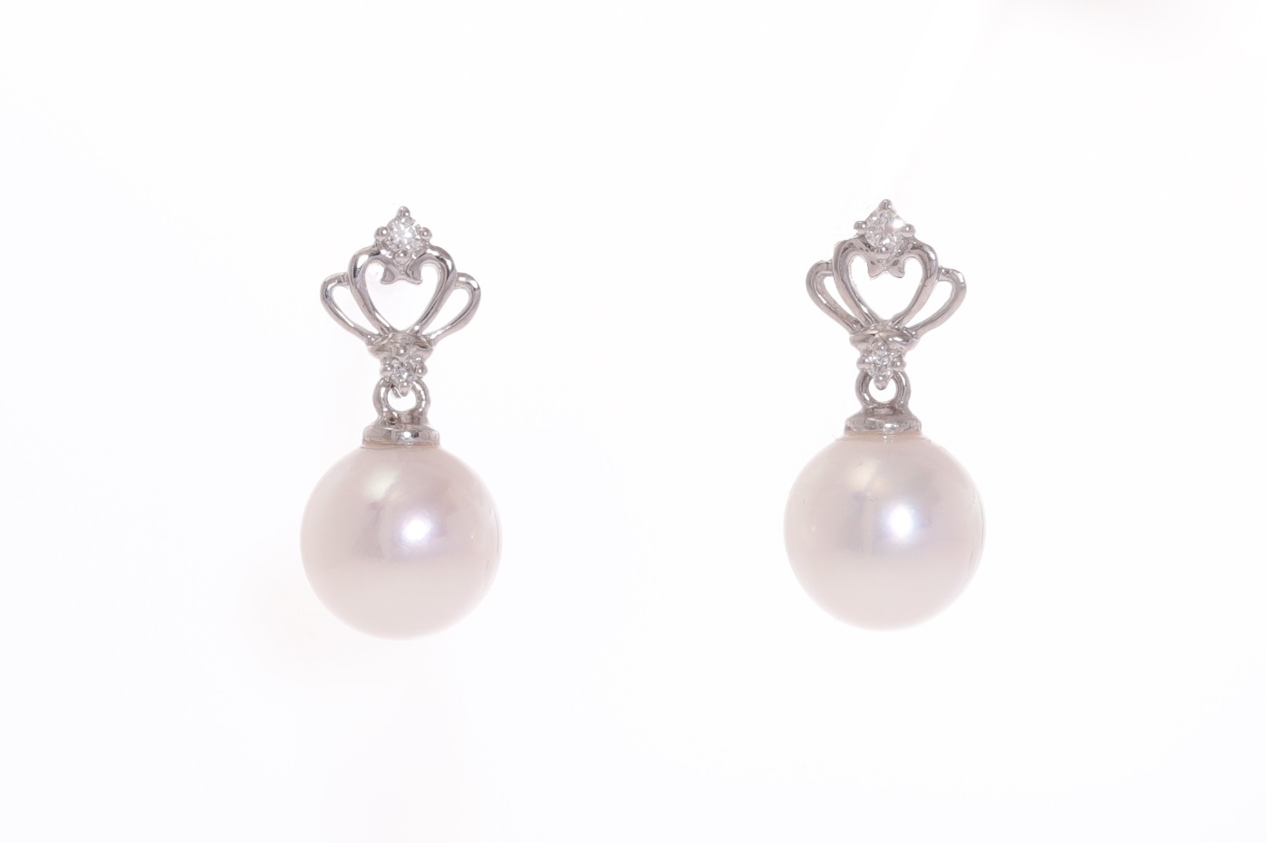 Perlenohrringe-Akoya mit Weißgold und Diamanten von 8–8.5 mm