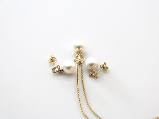 Akoya-Perle in AAA-Qualität in Gold und Diamanten