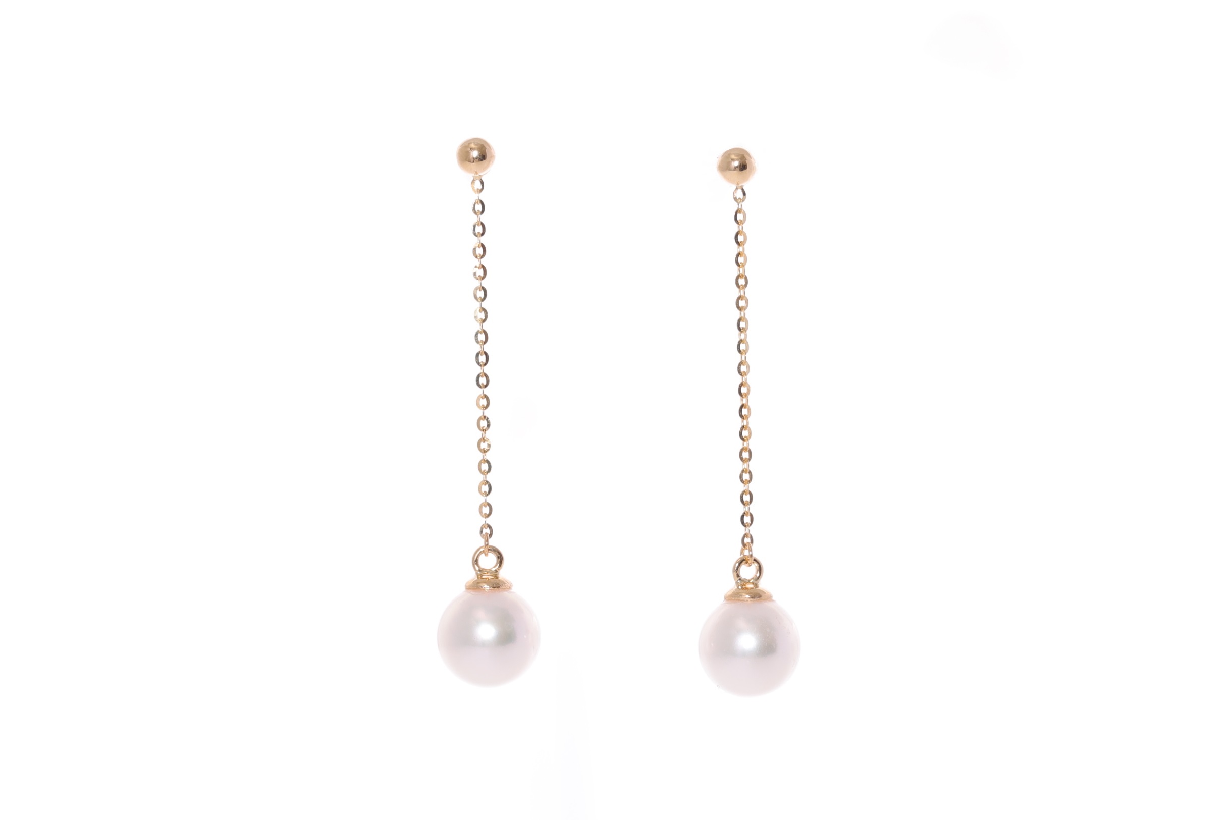 AAA-Quality Akoya cultured pearl earrings set in gold 7-7.5mm 