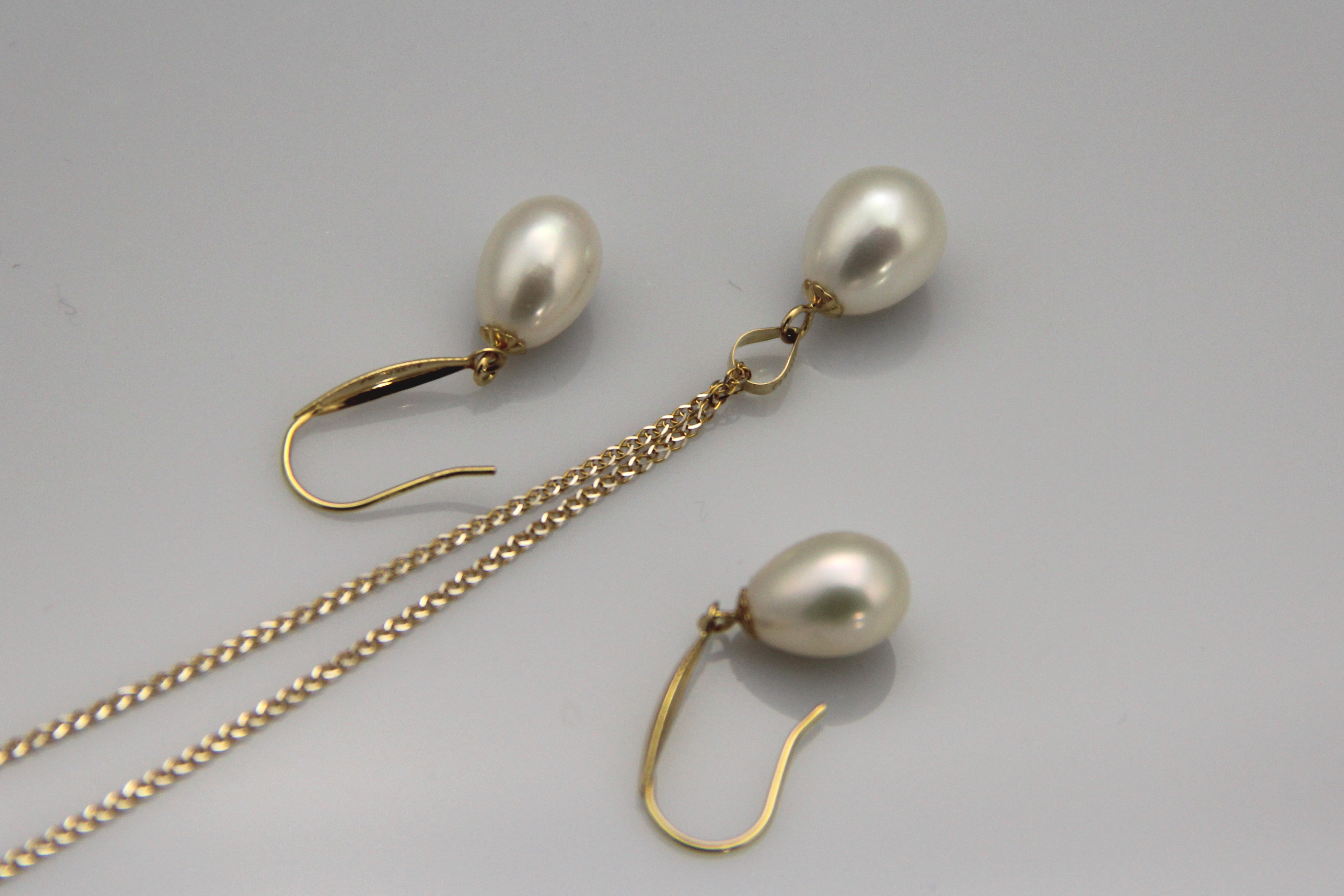 Set mit tropfenförmigen Süßwasserperlen in Gold - 4