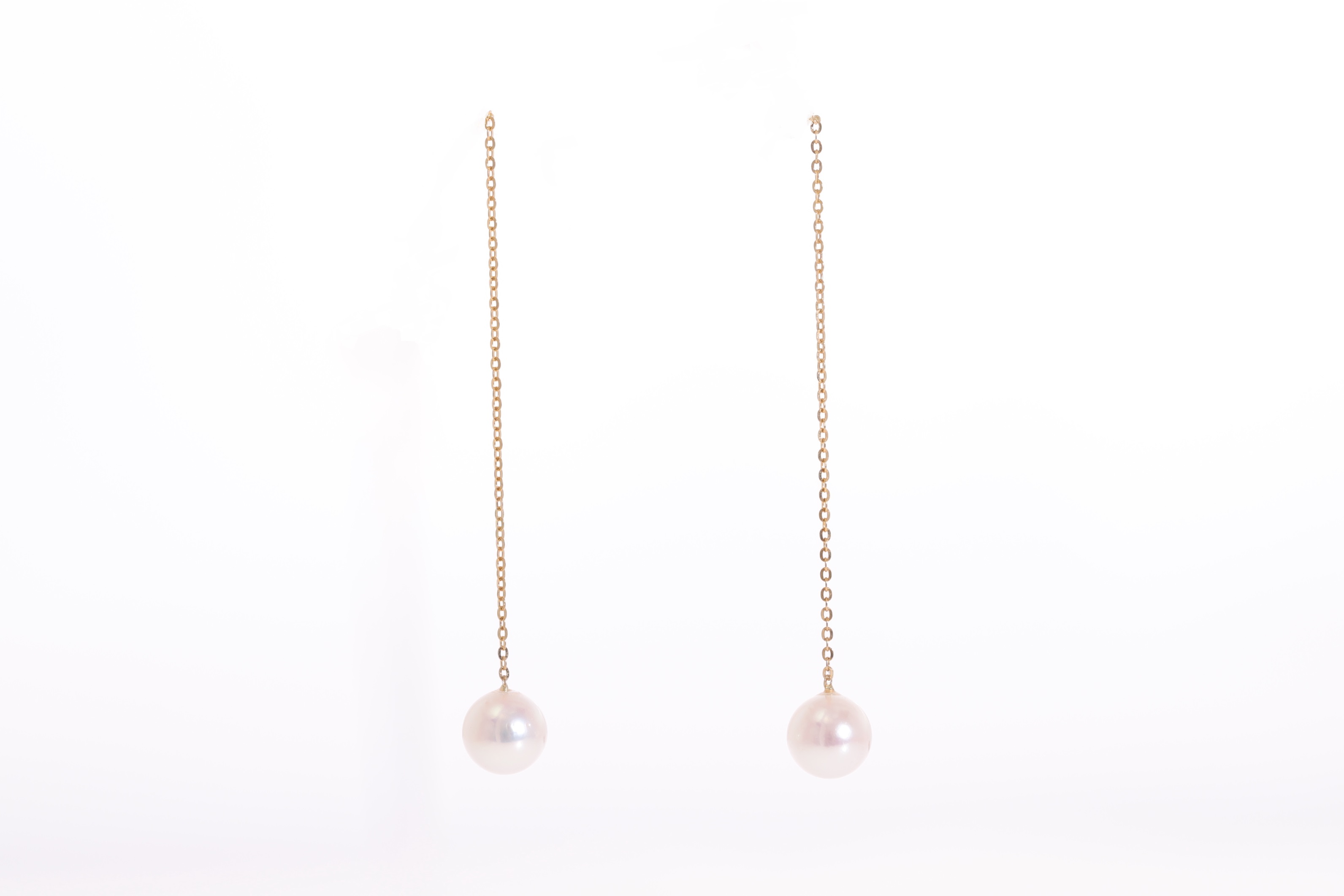 7-7.5mm AAA-Quality Akoya pearl earrings set in 18K gold 