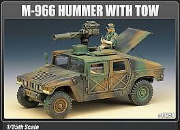 1/35 M-966 Hummer w/tow