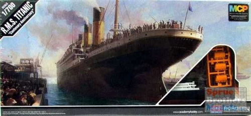 1/700 Titanic w. colored parts (383 mm) - 2