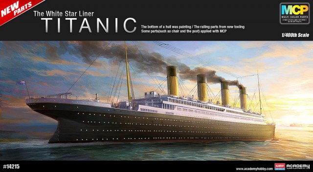 1/400 Titanic w colored parts (670 mm) - 2