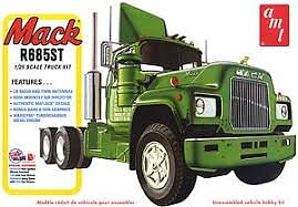1/25 Mack R685St Semi Traktor