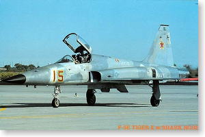 1/32 F-5E Tiger II Shark Nose - 2