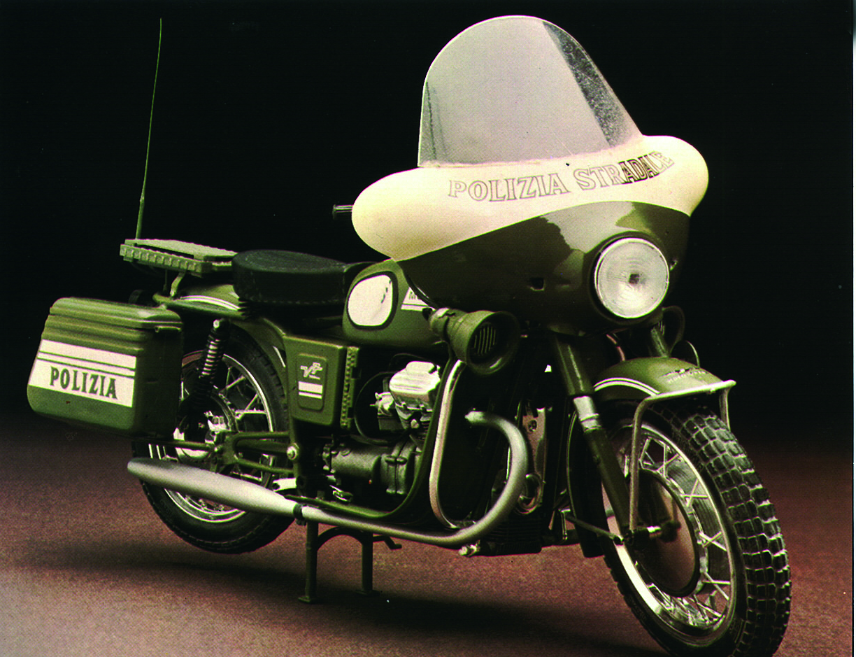 1/9 BMW R75  w. Sidecar - 2
