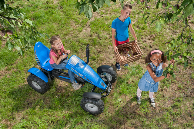 BERG tramptraktor New Holland BFR - 8
