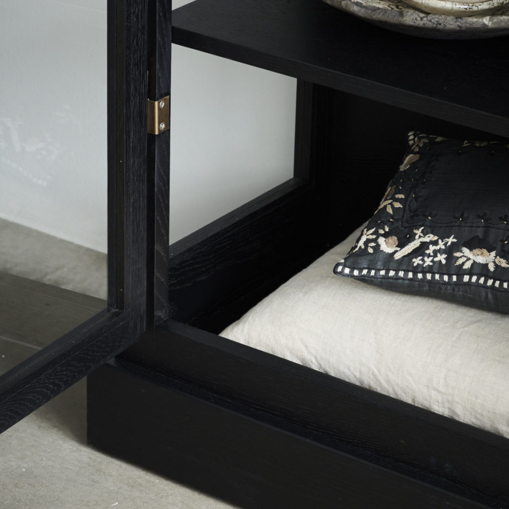 Vitrinskåp Modell N2 Dark Oak  Lindebjerg Design - 8