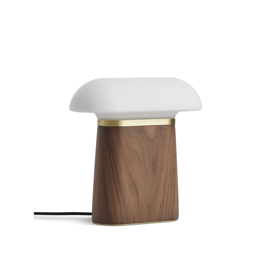 Nova bordslampa Valnöt/mässing Woud