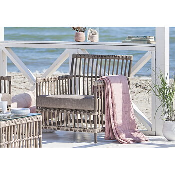 Caroline Exterior Sidobord Moccachino, Sika-Design