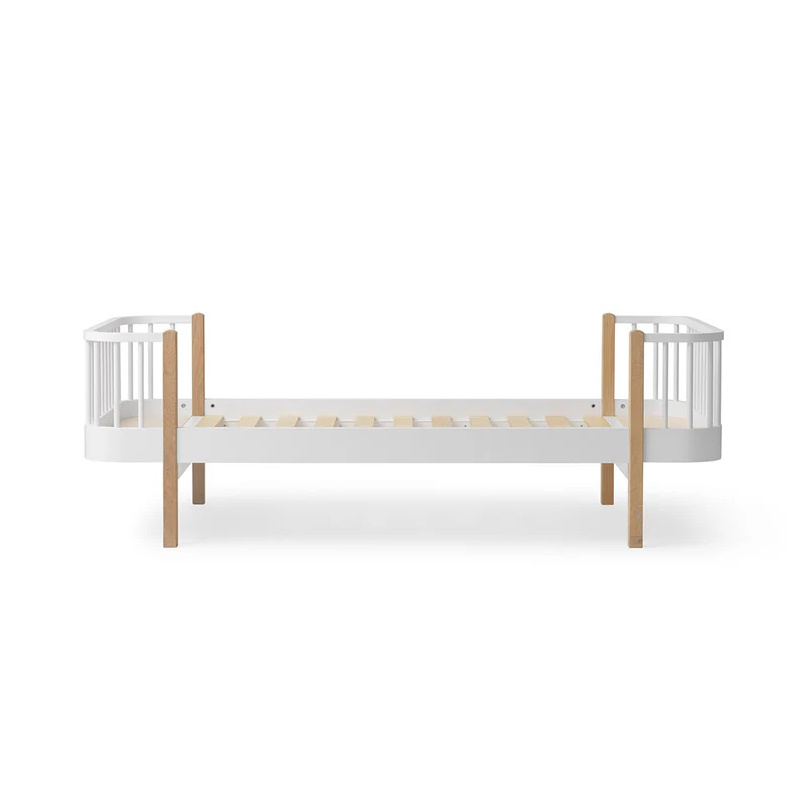 Säng Wood Collection ek/vit Oliver Furniture 