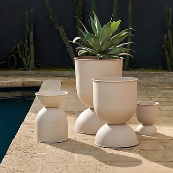 Hourglass Pot  Large Cashmere Ferm Living