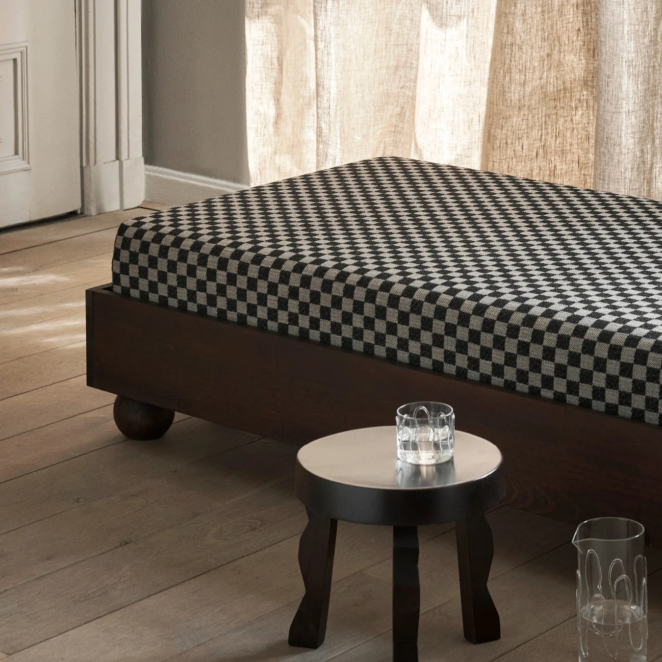 Rum Daybed Check - Dark Stained/Sand/Black - 2