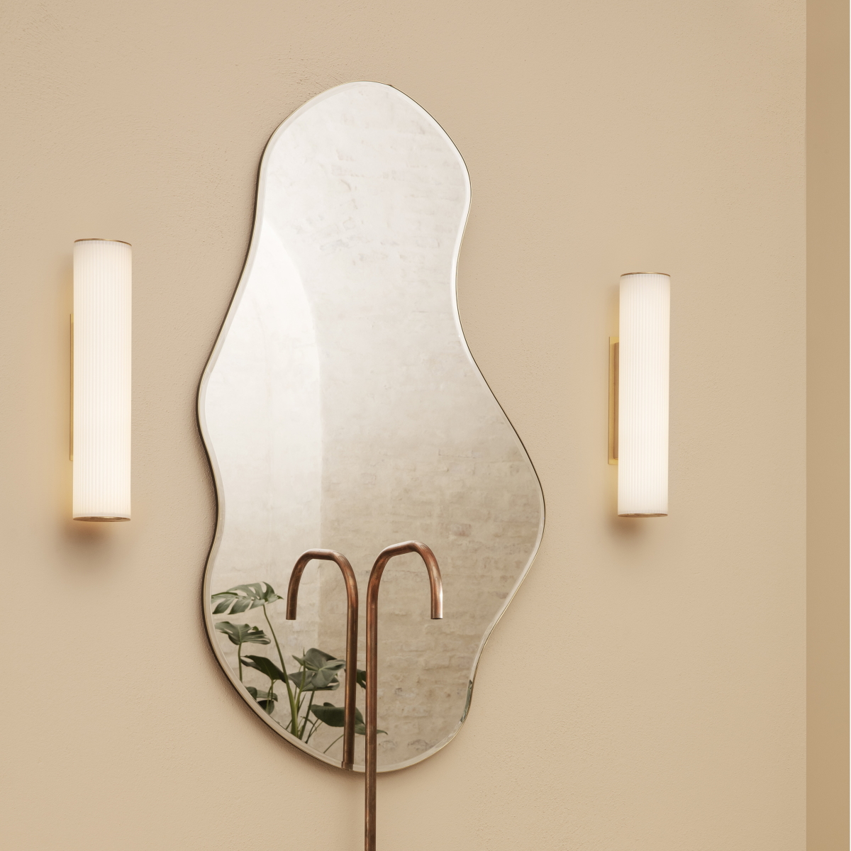 Vuelta Wall Lamp mässing Ferm Living - 3