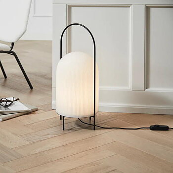 Ghost golvlampa Svart Woud