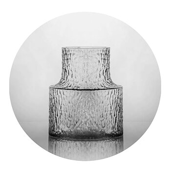 Kolonn vas mellan Skrufs Glasbruk