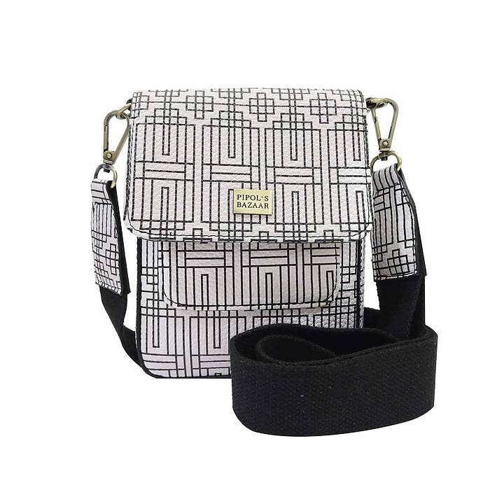TRIPLE ZIP BAG BLACK-WHITE