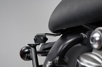 Adapter for SLC side carrier left, Bonneville T100/120 (16-