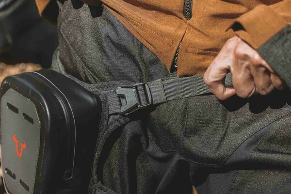 Leg Bag WP. Black. Waterproof - 7