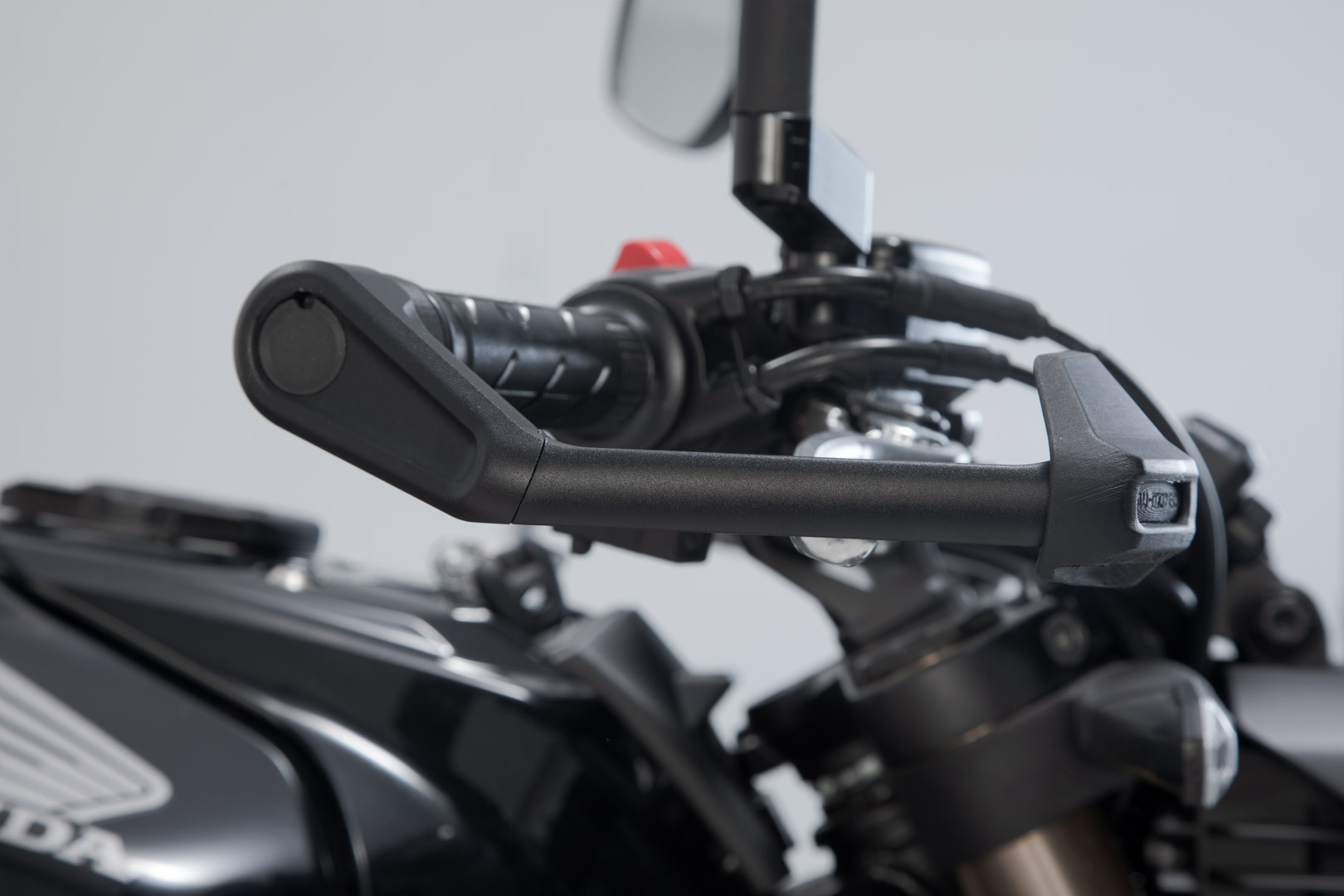 Lever guards with wind protection - 5