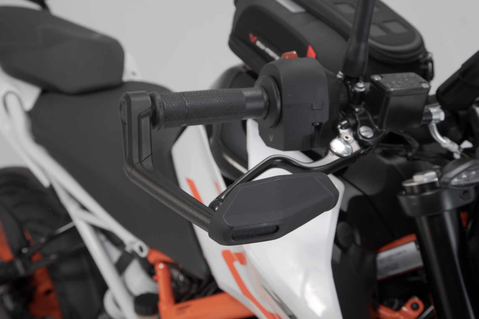 Lever guards with wind protection - 4