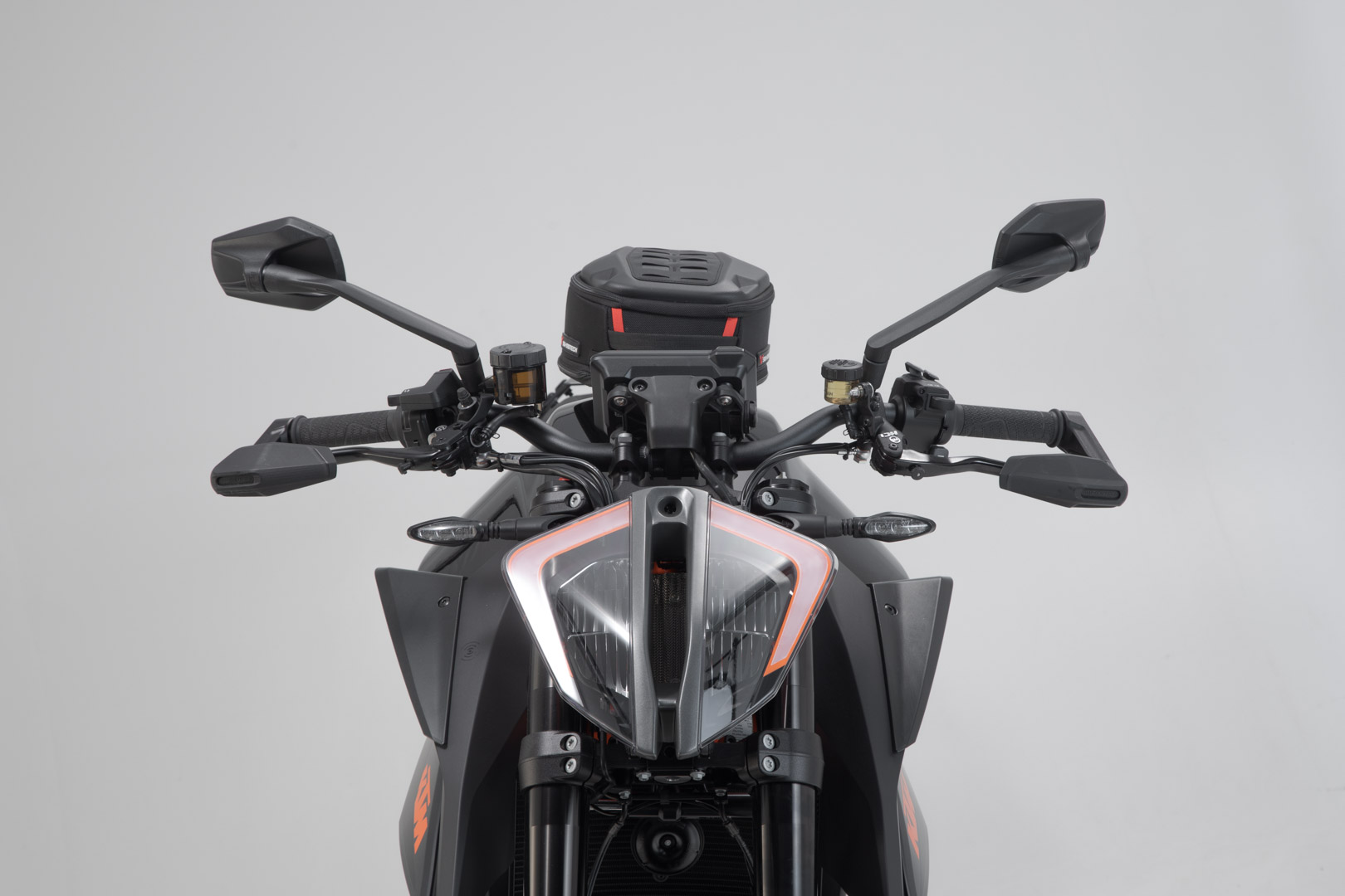 Lever guards with wind protection - 3