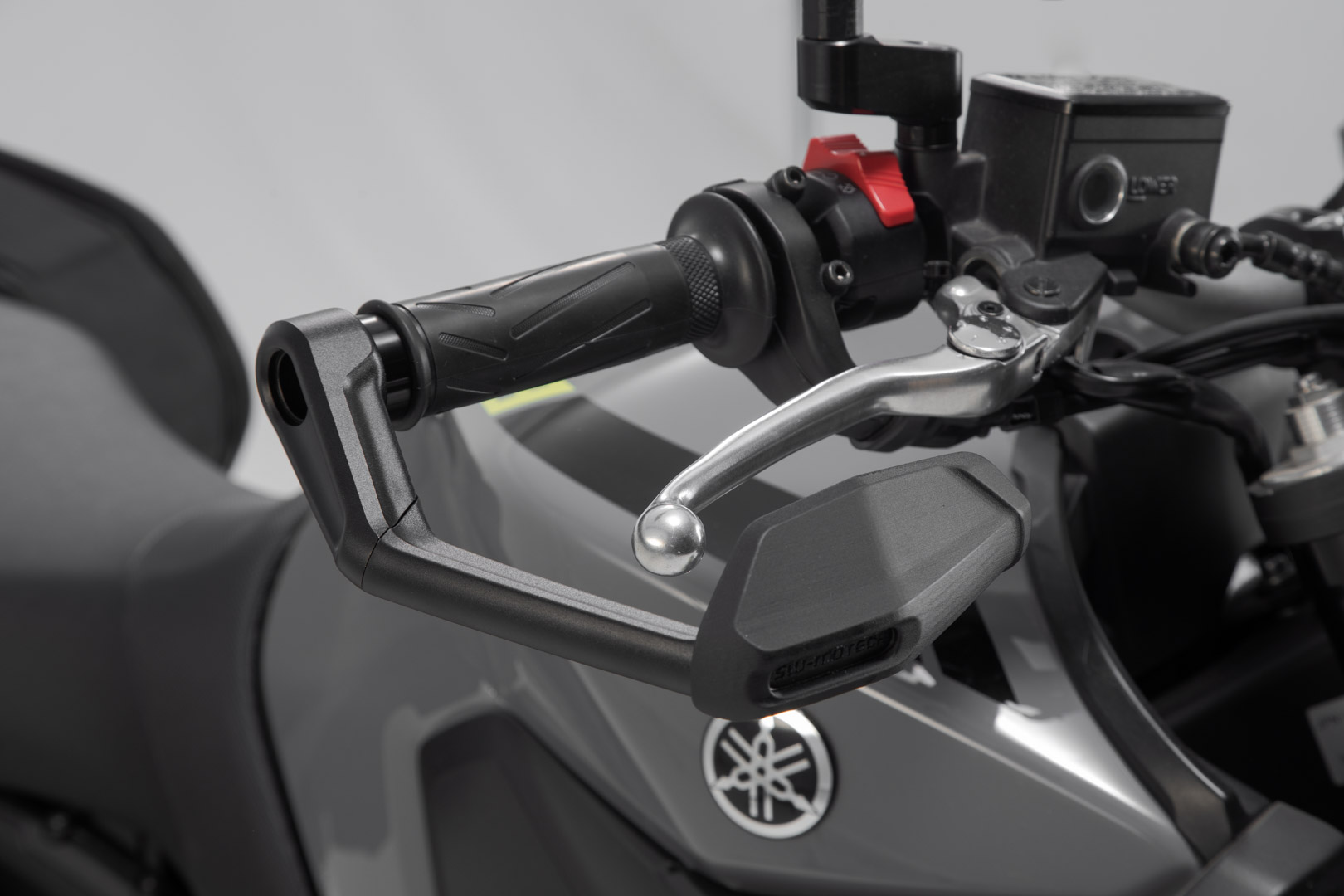 Lever guards with wind protection - 4