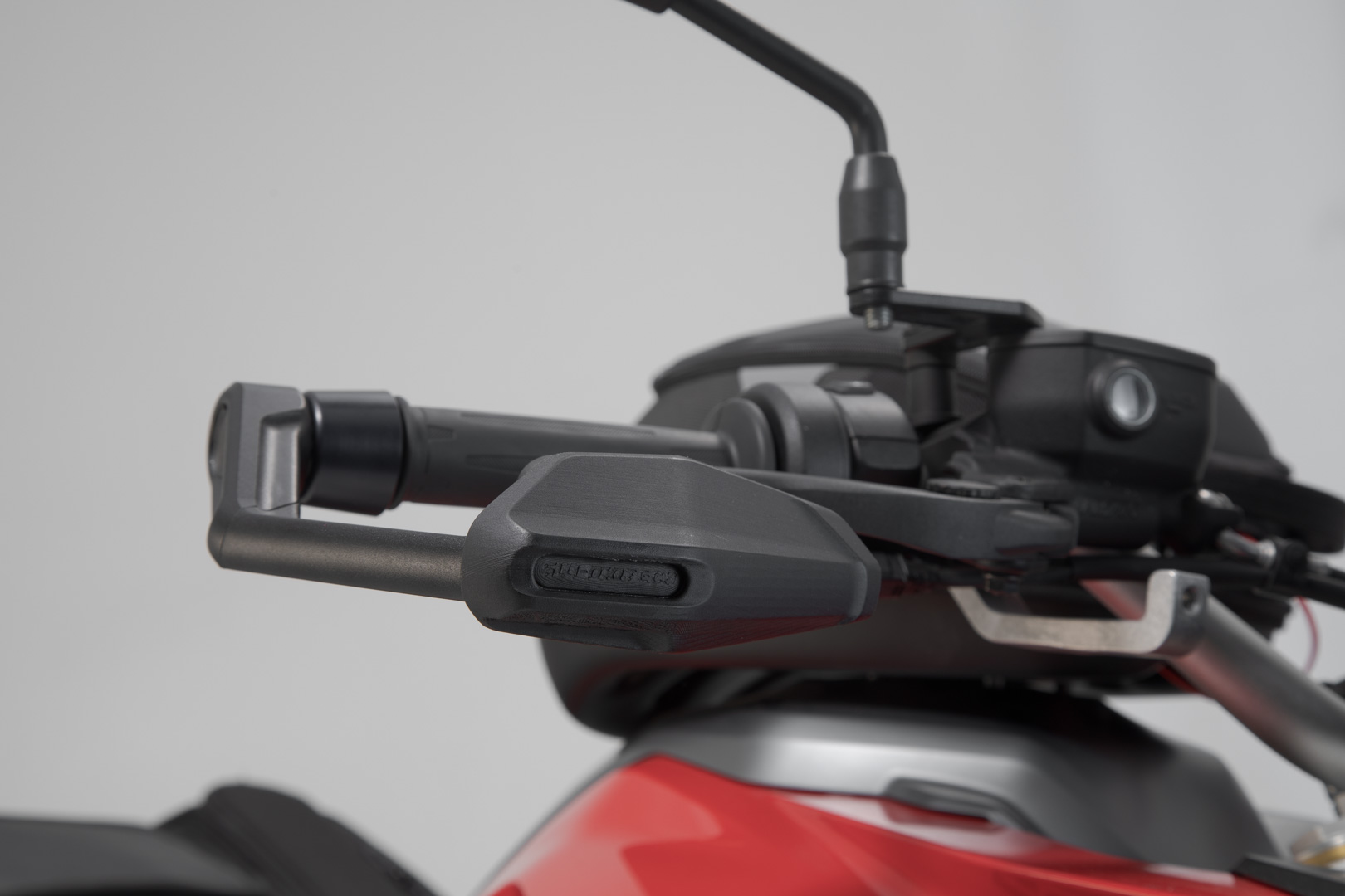 Lever guards with wind protection - 3