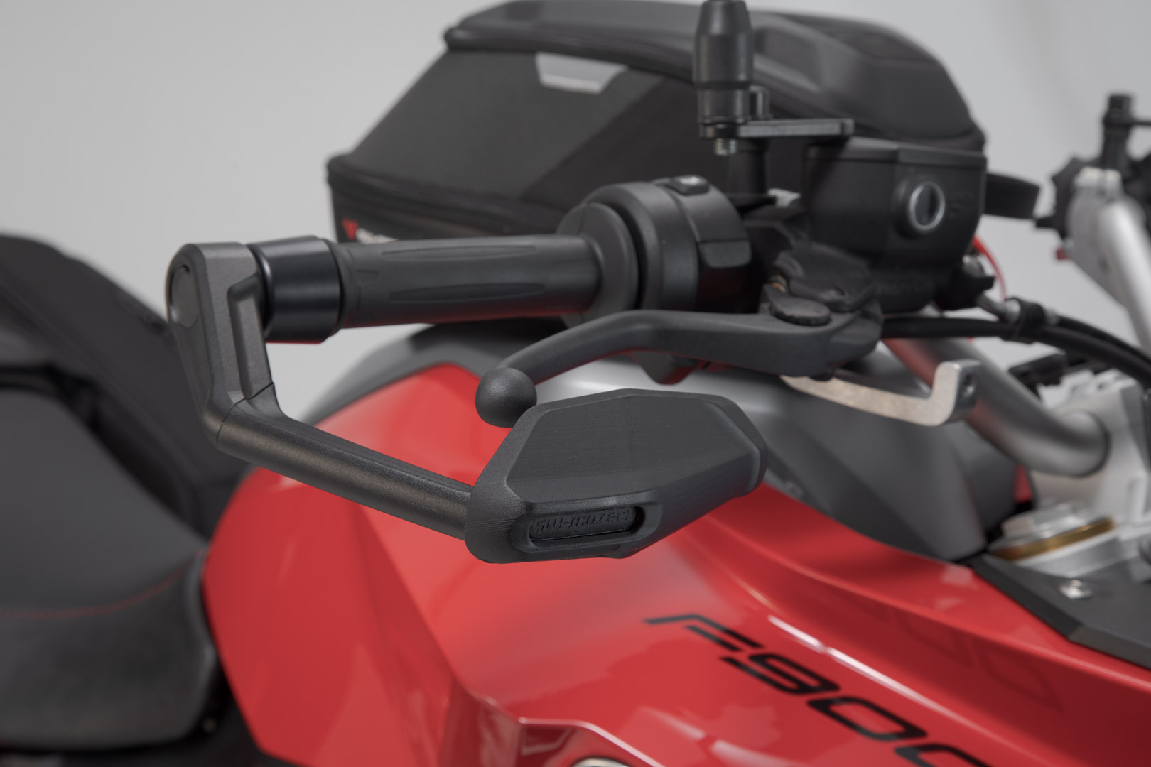 Lever guards with wind protection - 4