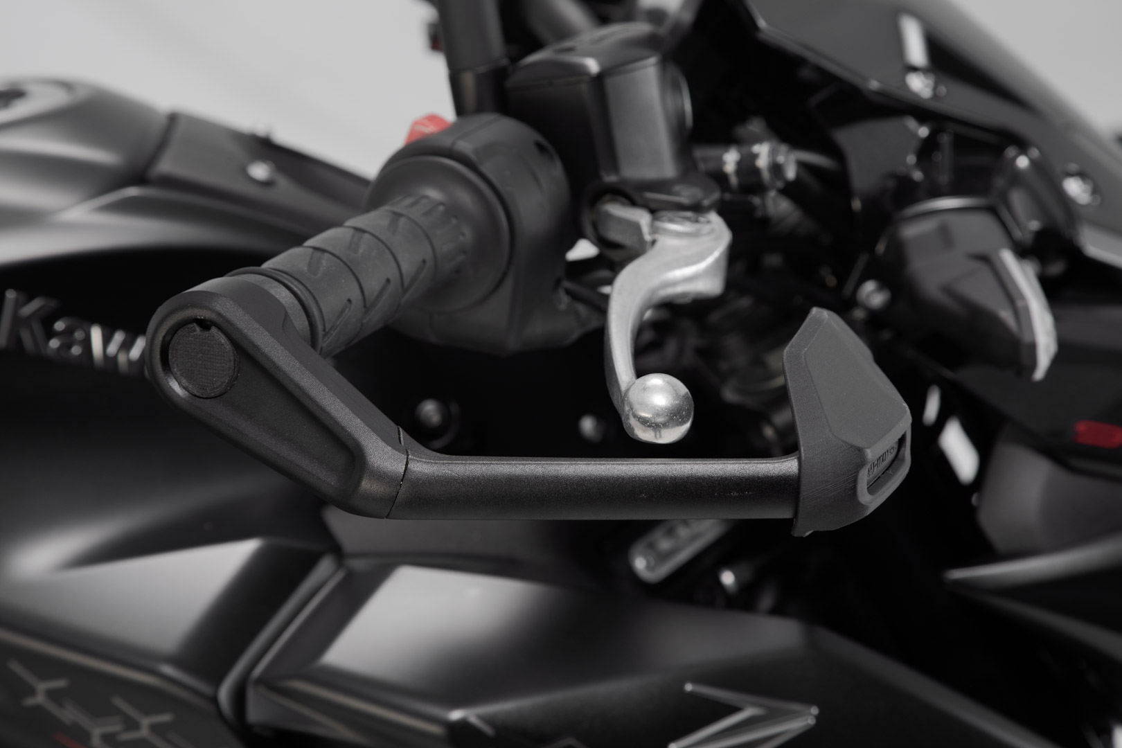Lever guards with wind protection - 5
