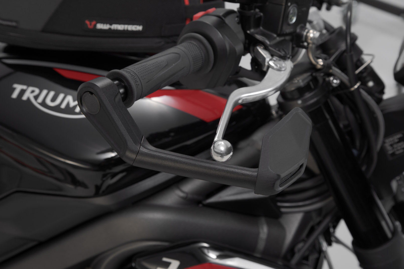 Lever guards with wind protection - 5
