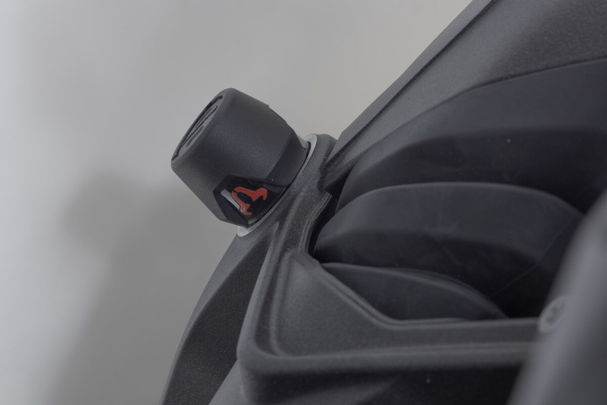 Swingarm Slider Kit Black. Swingarm Slider  - 4