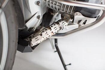 Header pipe guard