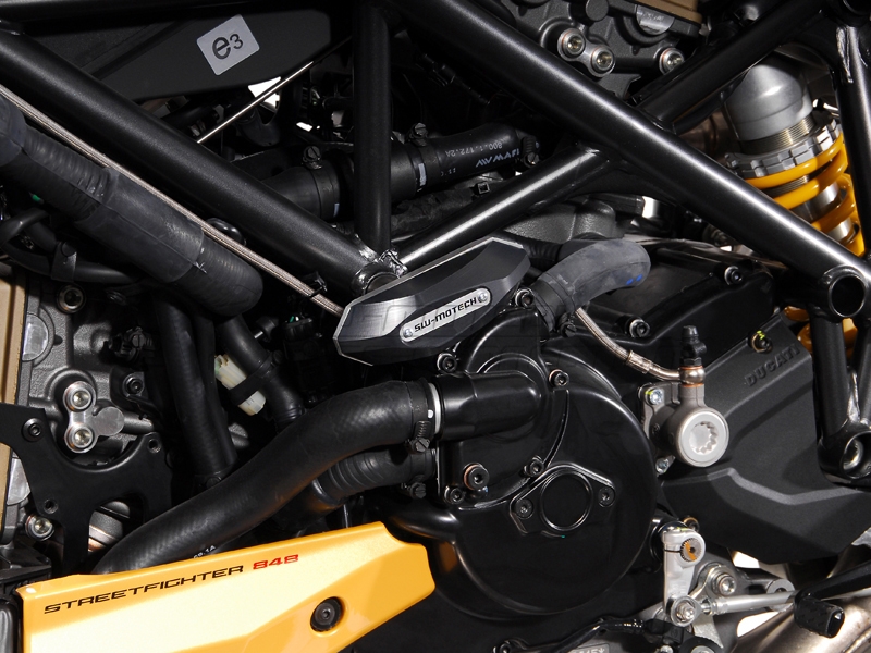 Frame Slider Kit. Black. Ducati 848 Streetfighter (11) Adventuremc.se