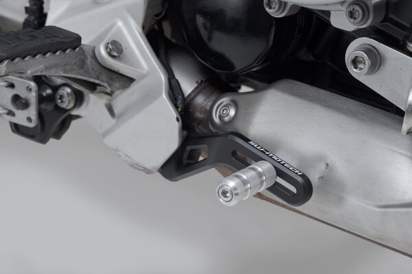 Brake pedal. BMW F 800 GS  (23-26).