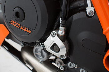 Clutch slave cylinder guard