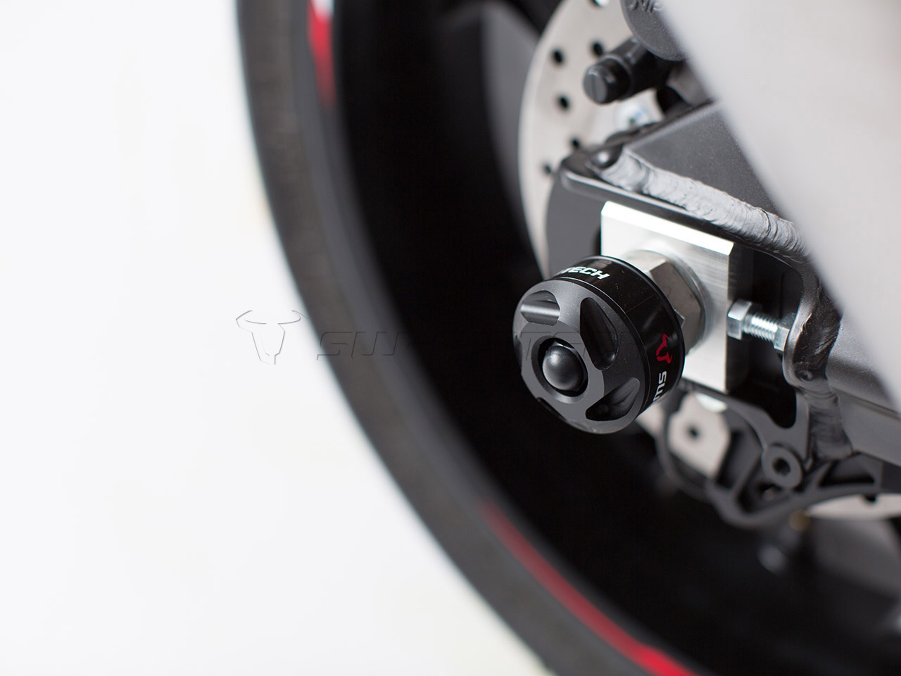Slider set for rear axle