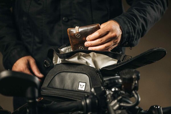 Legend Gear magnetic tank bag LT3.  - 3