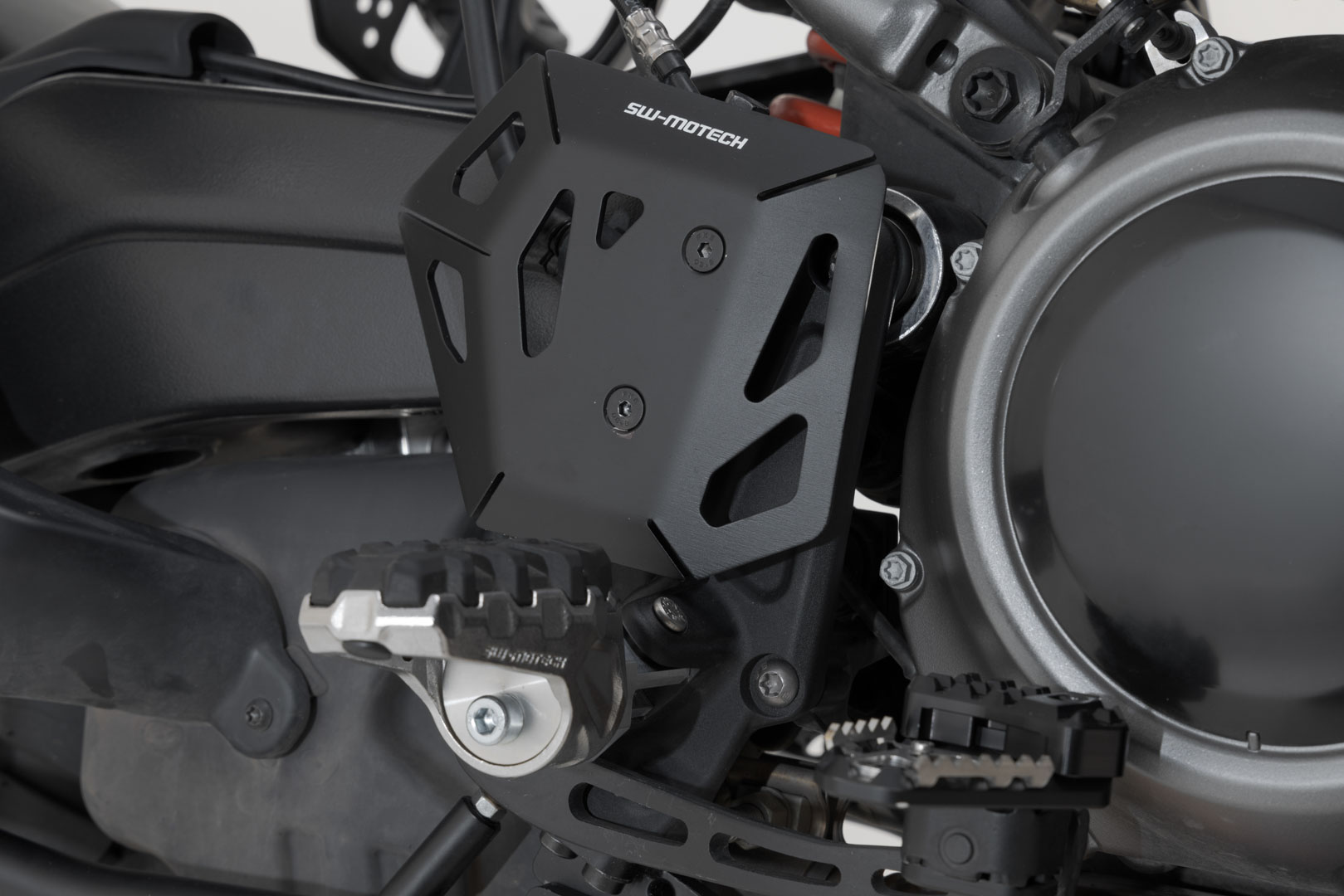 Brake cylinder guard