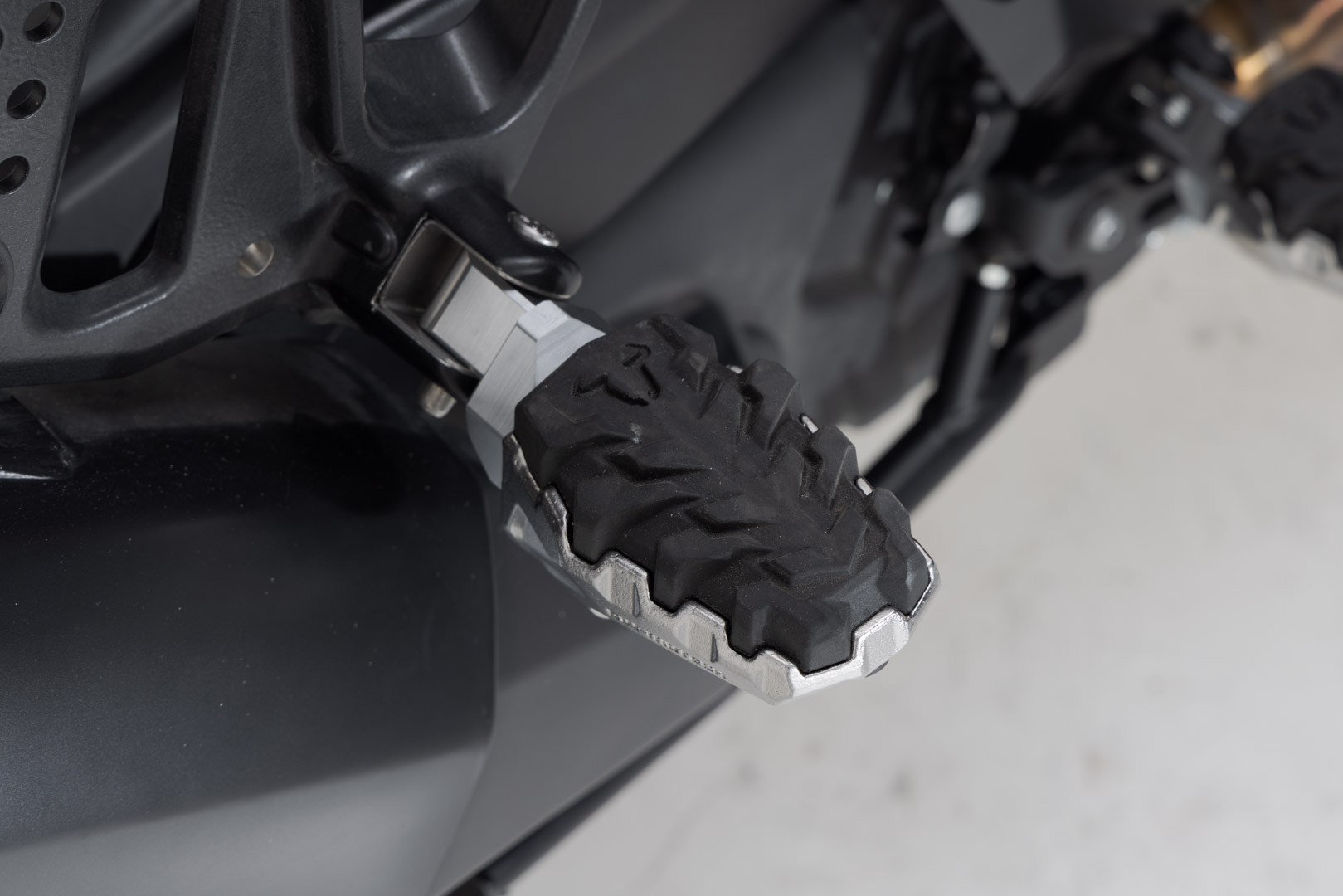 EVO passenger footrest kit - 5