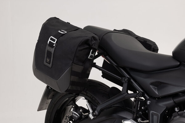Legend Gear side bag system LC. Triumph Trident 660 (21- - 4