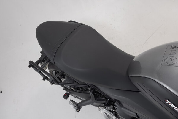 SLC side carrier left. Triumph Trident 660 (21- - 4