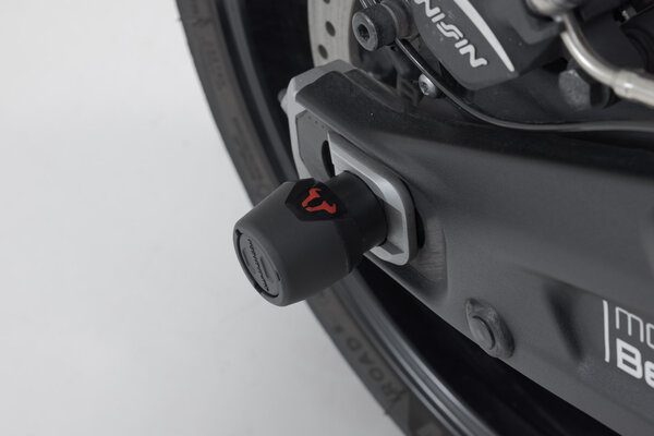 Slider set for rear axle. Black. Triumph  - 2
