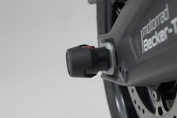 Slider set for rear axle. Black. Triumph 
