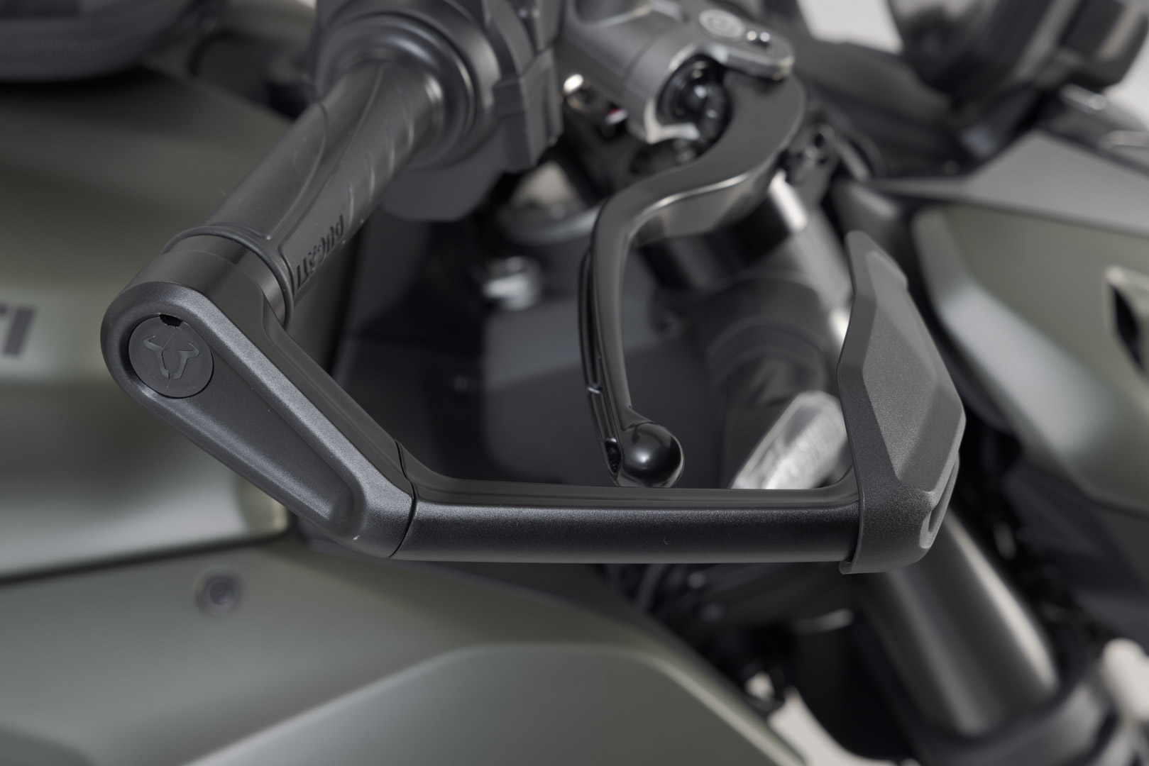 Lever guards with wind protection - 5