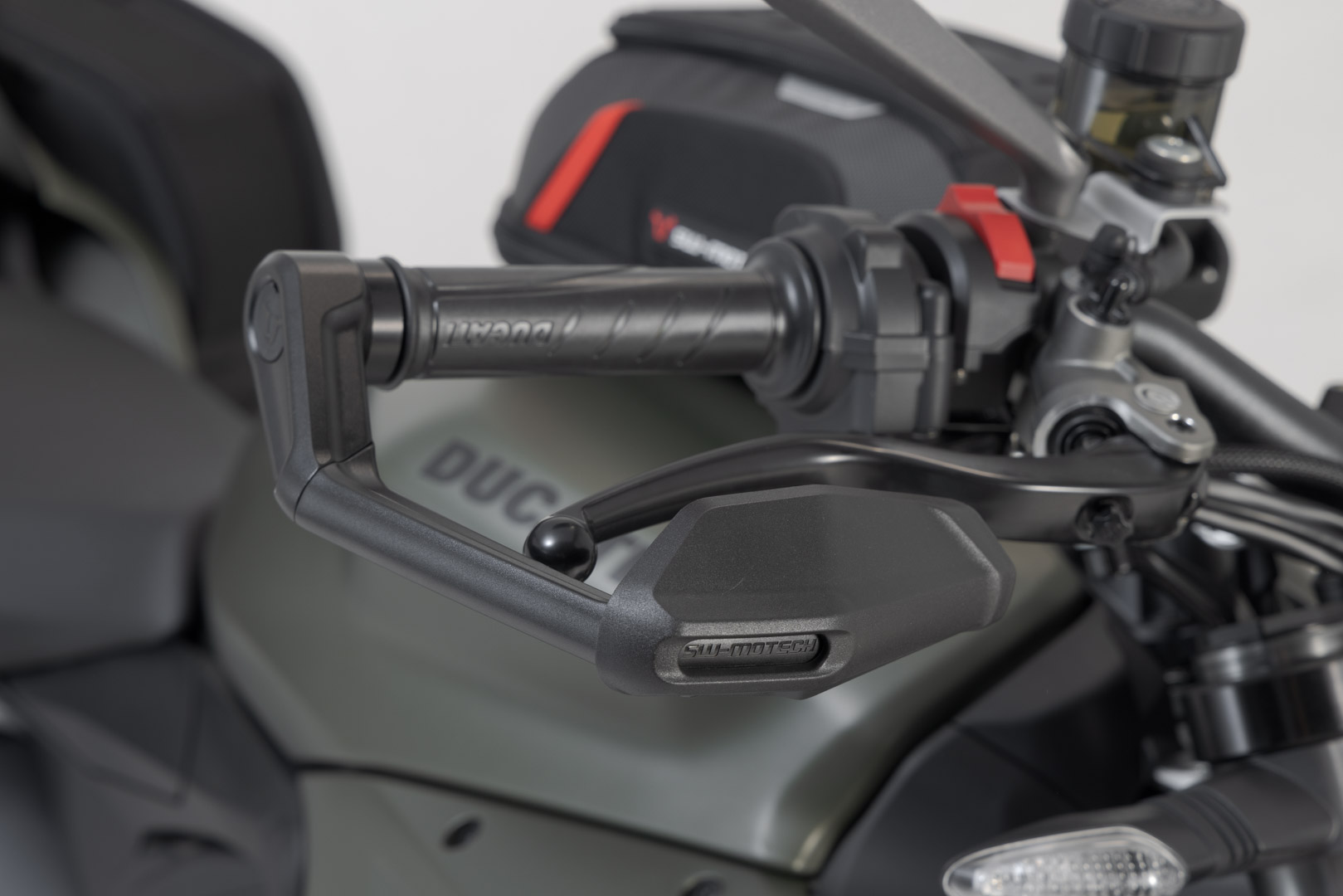 Lever guards with wind protection - 4