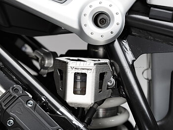 Brake reservoir guard
