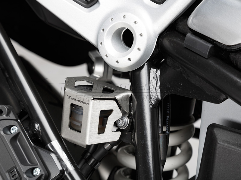 Brake reservoir guard